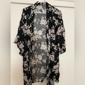 Black and white floral Kimono shawl